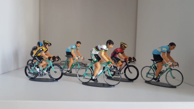 4b34bfcf-69a7-4e71-b553-7dee7b3cb1c6