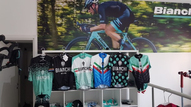 fe52a6f6-c683-4ba9-b3df-aa4dddc00043